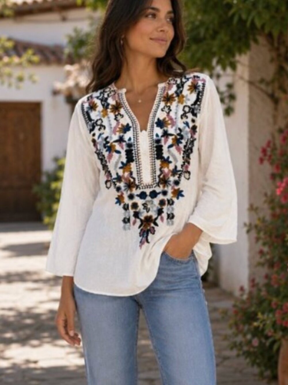 SOLITAIRE EMBROIDERED TOP MEDIUM